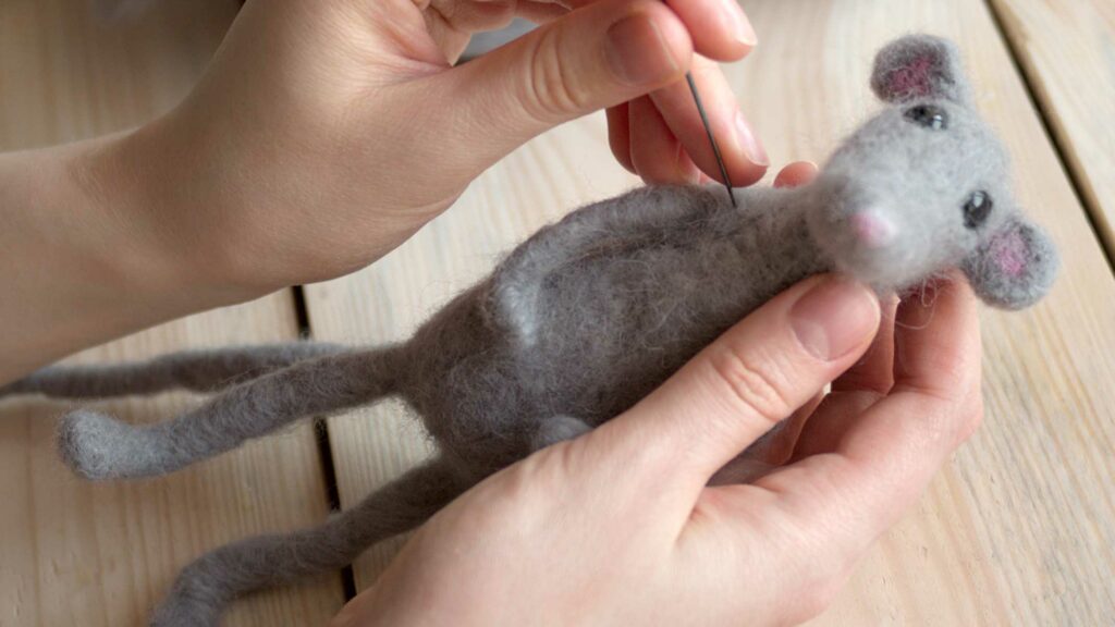 3 créations artisanales en poils de chat pour débutants