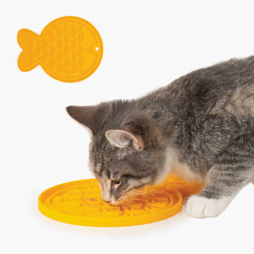Tapis de nourrissage nervuré pour que votre chat déguste longuement sa gâterie