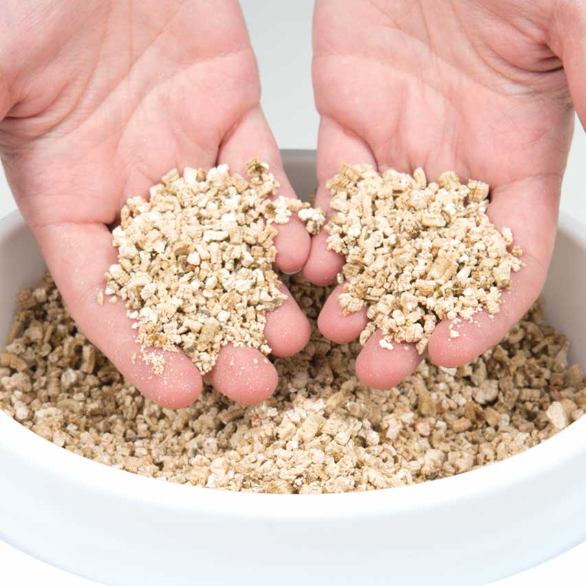 La vermiculite colle moins et fait moins de dégâts