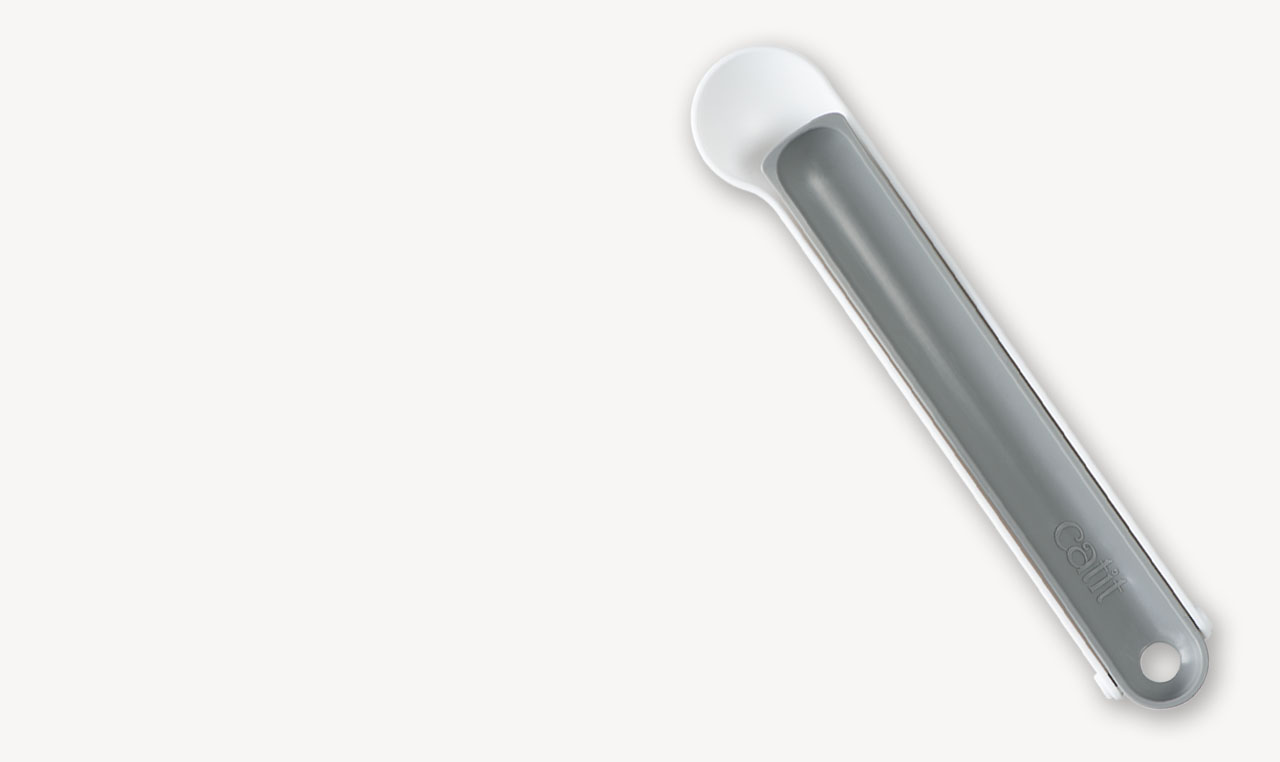 Catit Creamy spoon for feeding cat treats