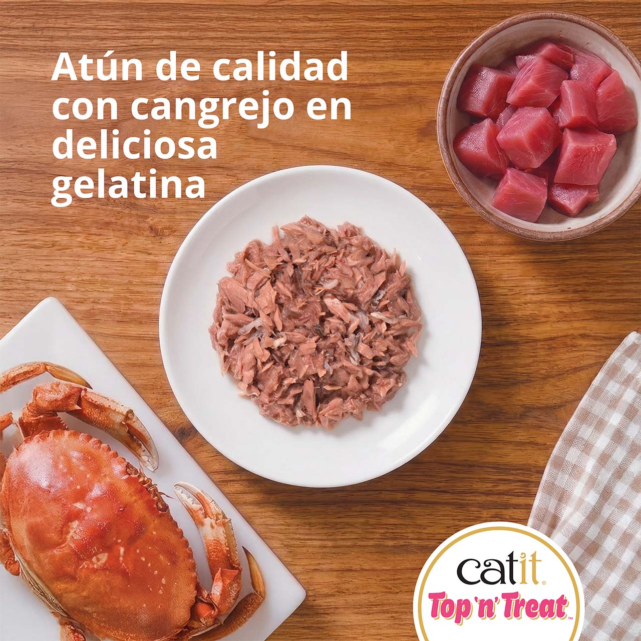 Vista superior de Top 'n' Treat de atún con cangrejo