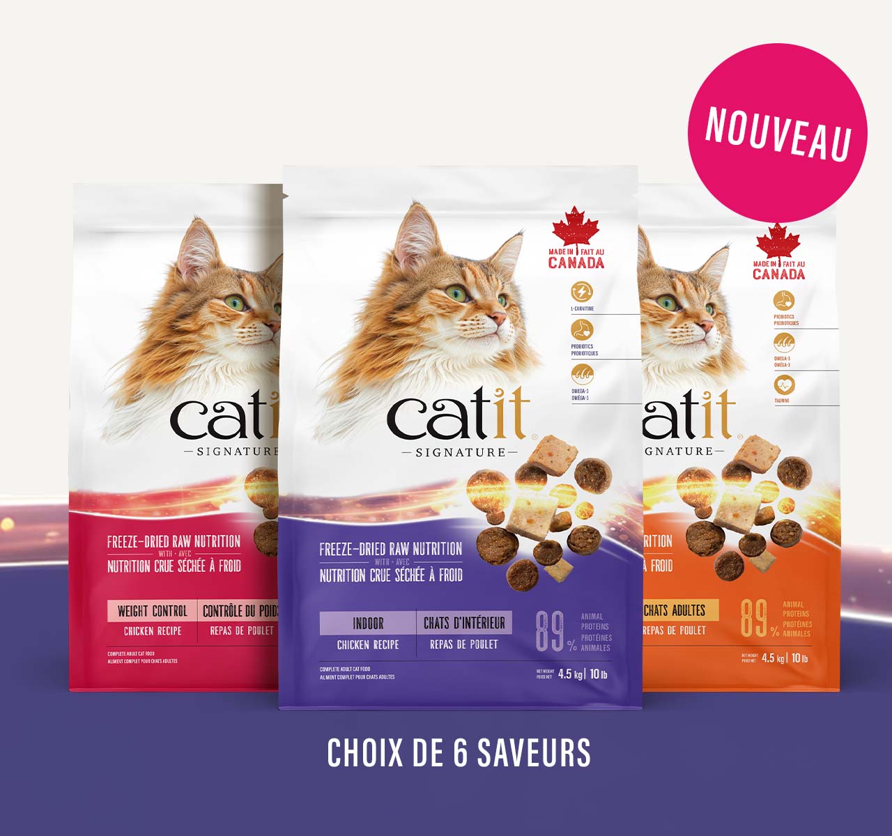 Trois sacs de la nouvelle gamme Catit Signature portant un autocollant « Nouveau » dans un cercle