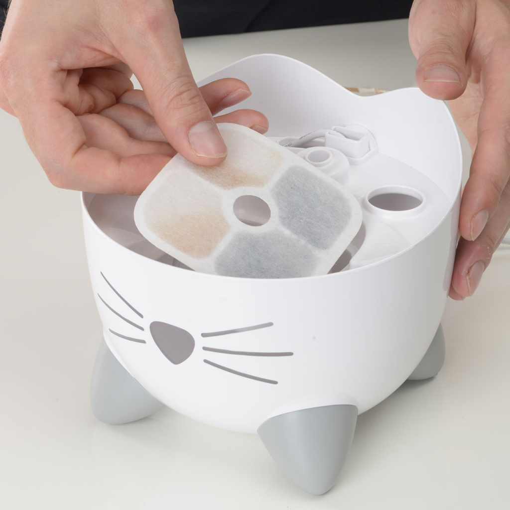 Placing the PIXI Filter inside the PIXI Mini Fountain